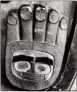 The anthropomorphized feet of Raven have faces within them.